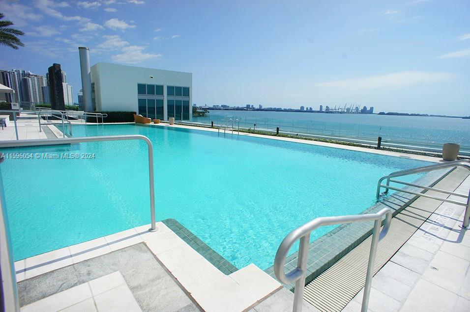 JADE RESIDENCES AT BRICKE - Residential Lease