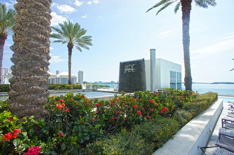 JADE RESIDENCES AT BRICKE - Residential Lease