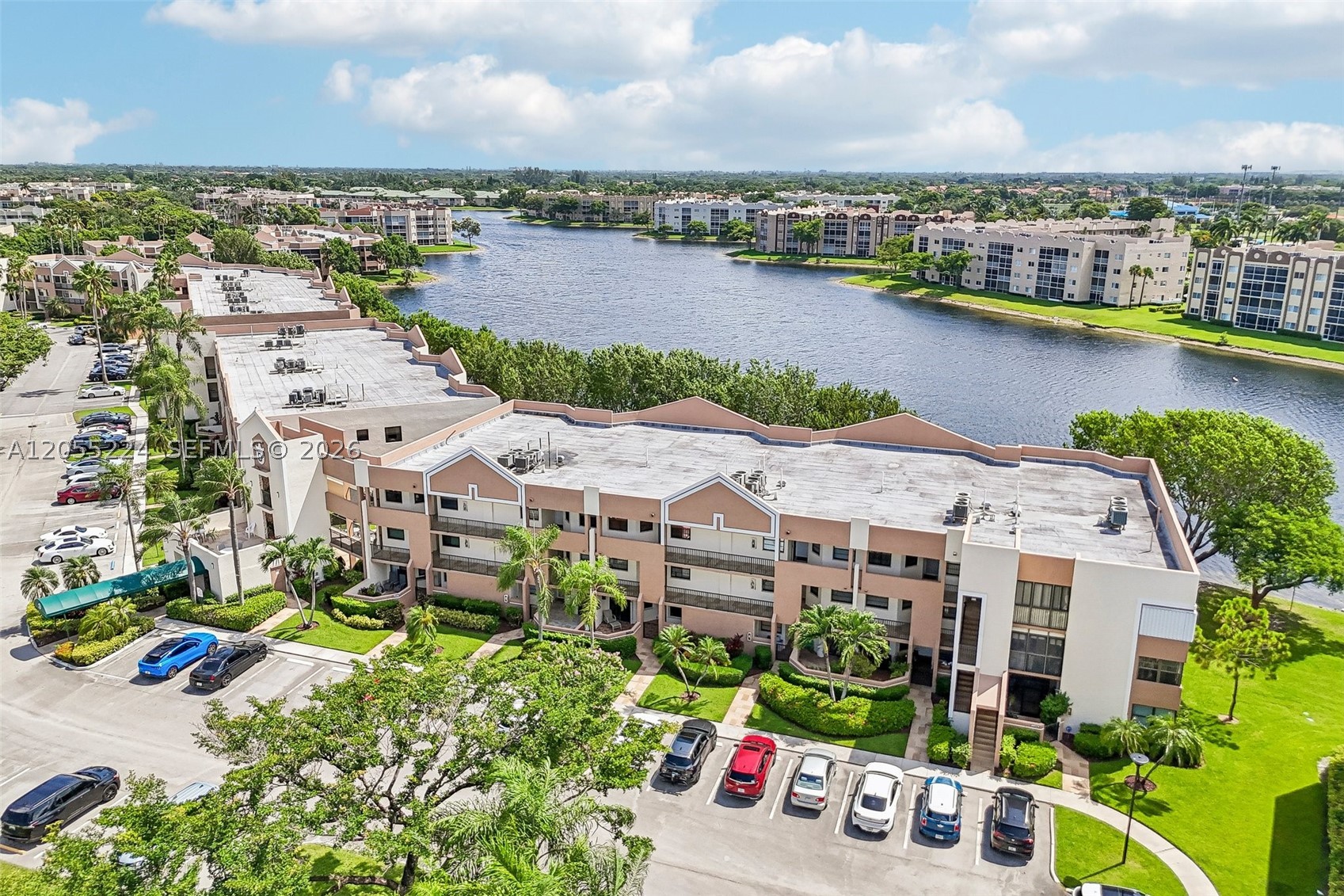 FAIRFAX CONDOMINIUM - Residential
