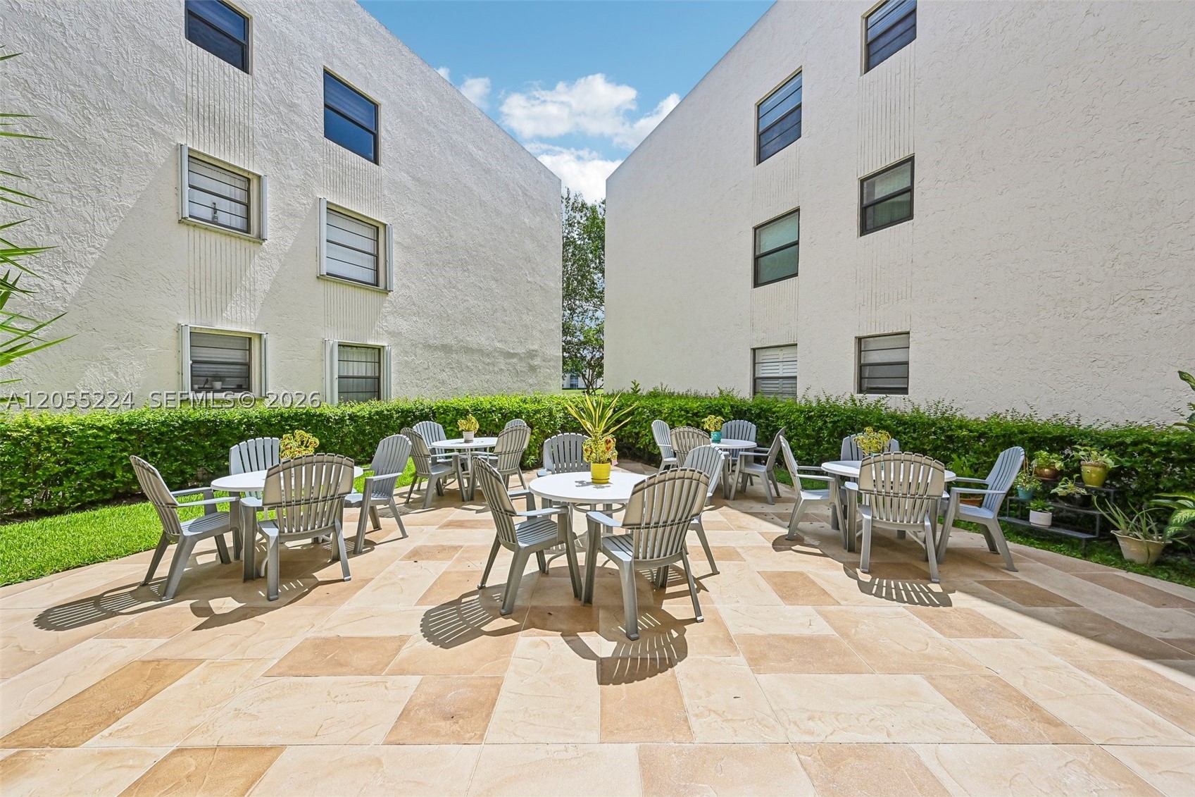 FAIRFAX CONDOMINIUM - Residential