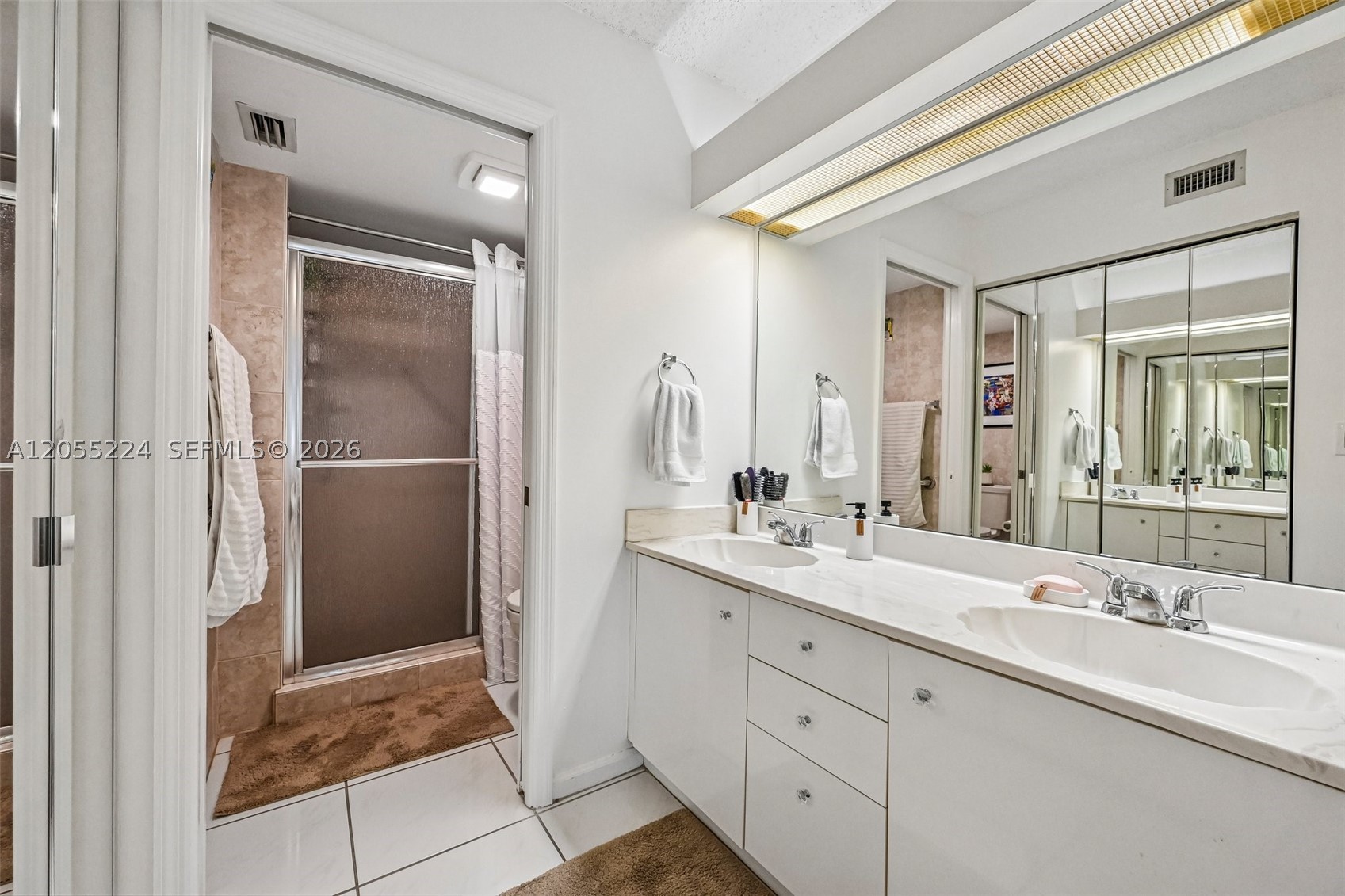 FAIRFAX CONDOMINIUM - Residential