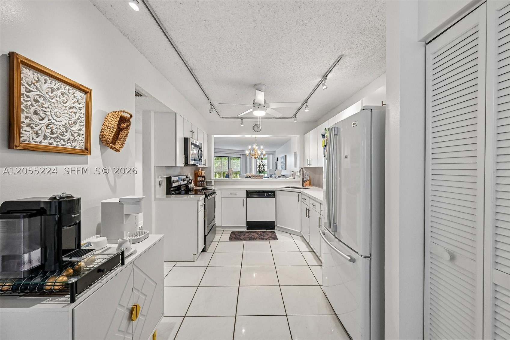 FAIRFAX CONDOMINIUM - Residential