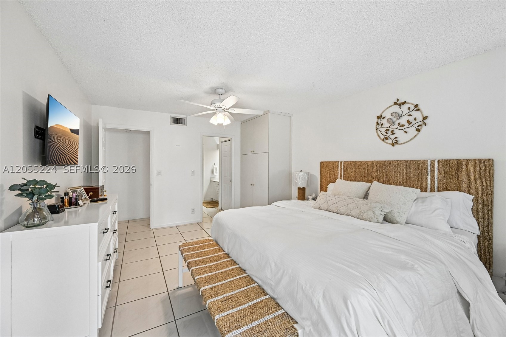 FAIRFAX CONDOMINIUM - Residential