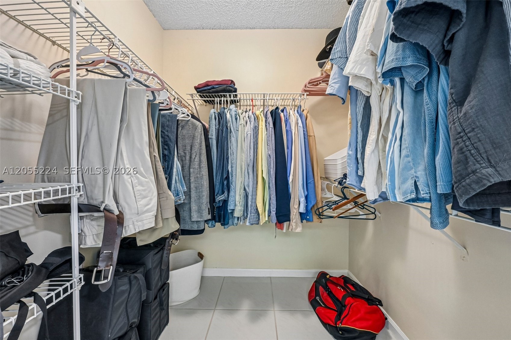 FAIRFAX CONDOMINIUM - Residential