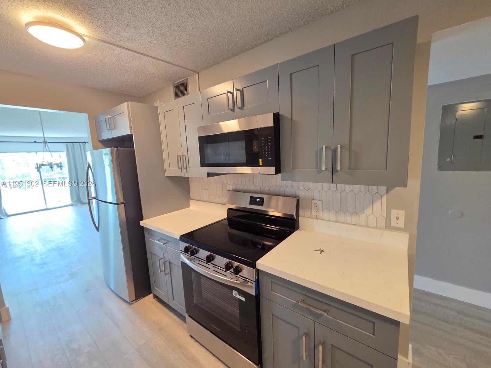 CAMBRIDGE AT CENTURY VILL - Residential