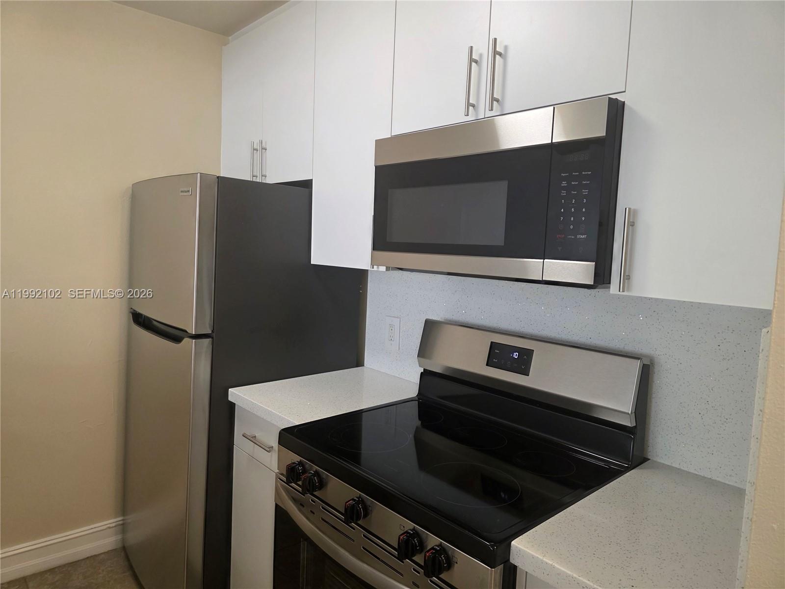 LAS VISTAS AT DORAL CONDO - Residential