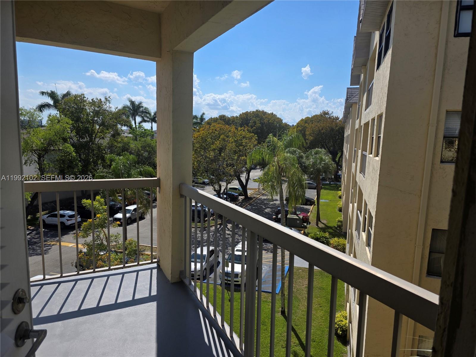 LAS VISTAS AT DORAL CONDO - Residential