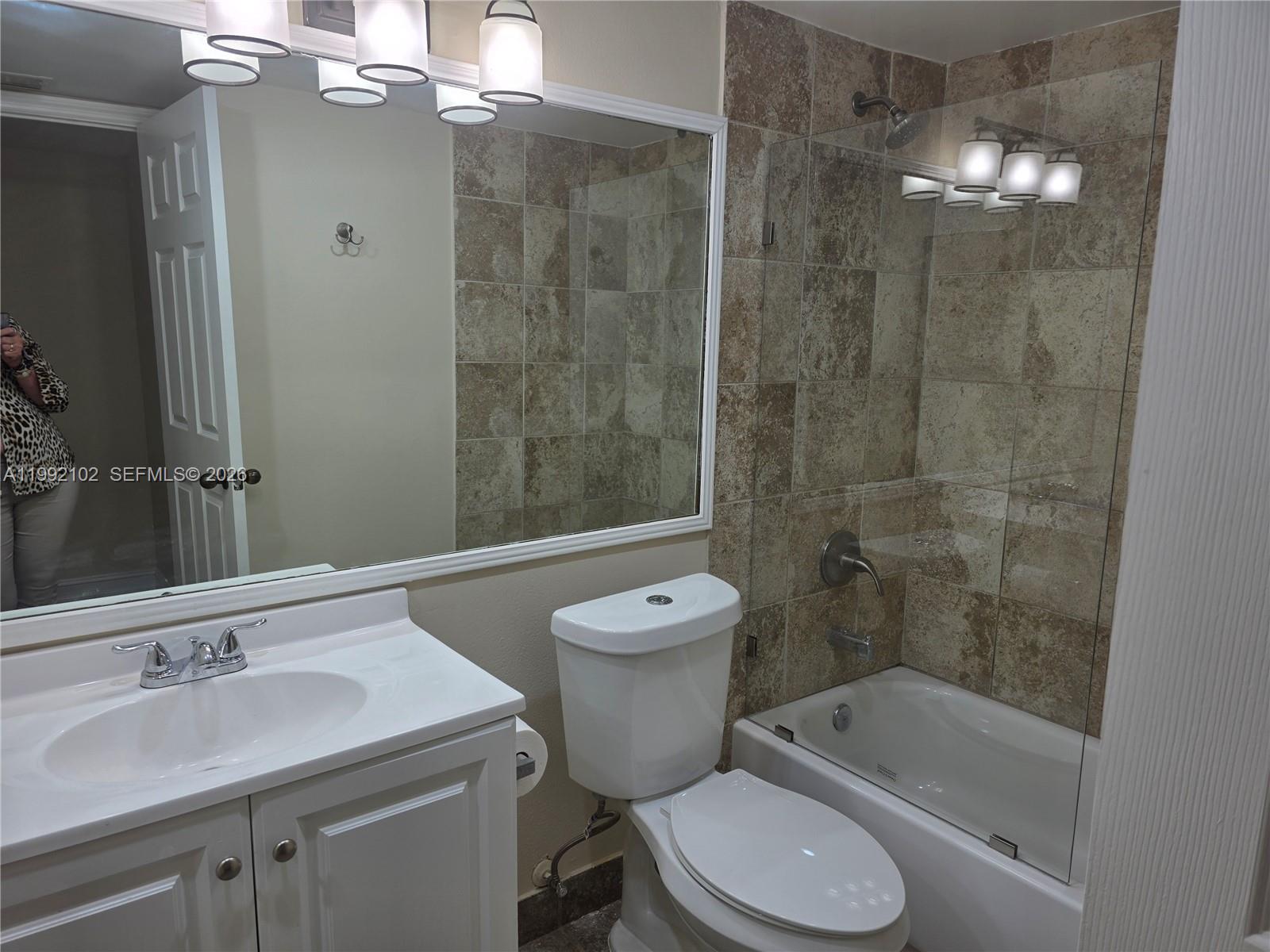 LAS VISTAS AT DORAL CONDO - Residential