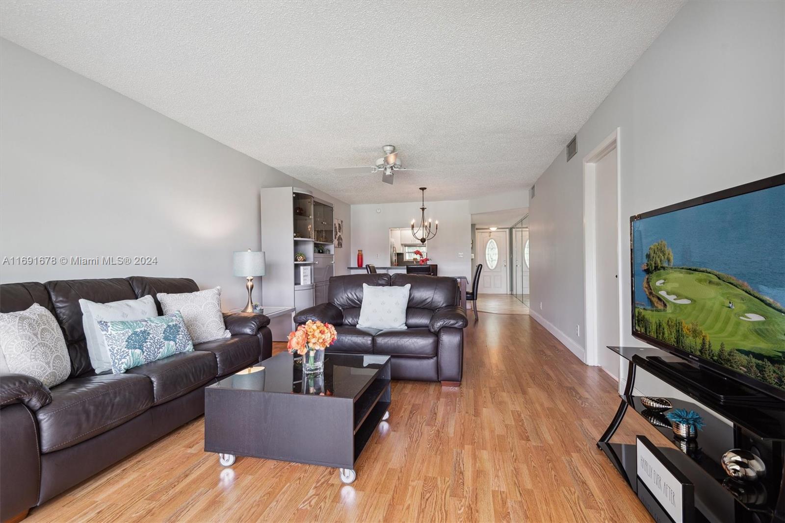 HOLLYBROOK GOLF AND - Residential