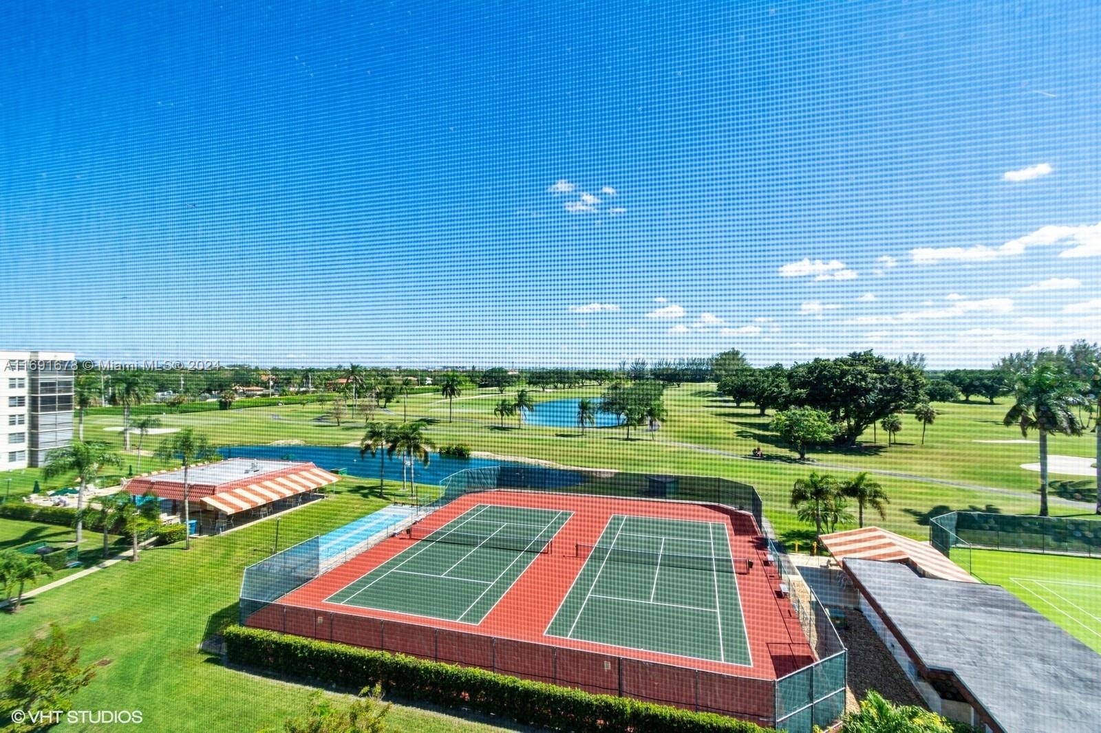 HOLLYBROOK GOLF AND - Residential