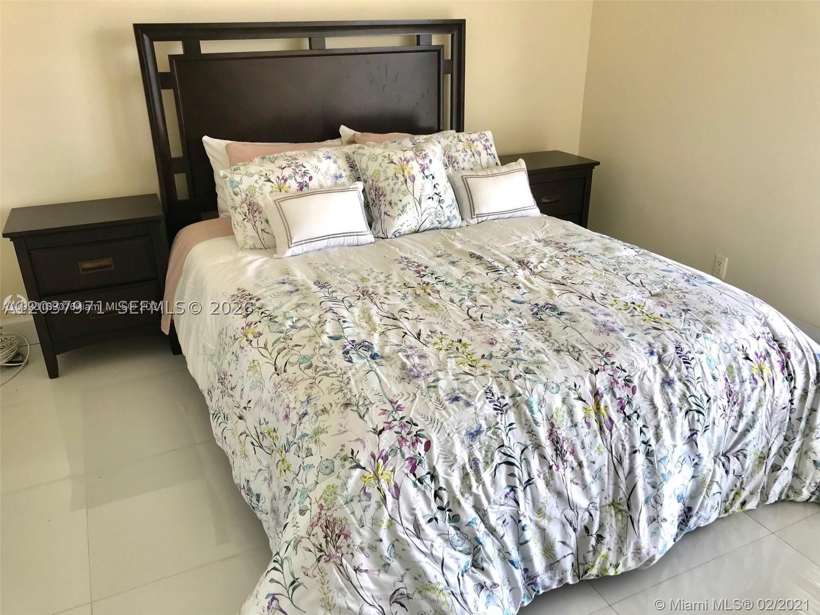 TURNBERRY ISLE CONDO - Residential Lease