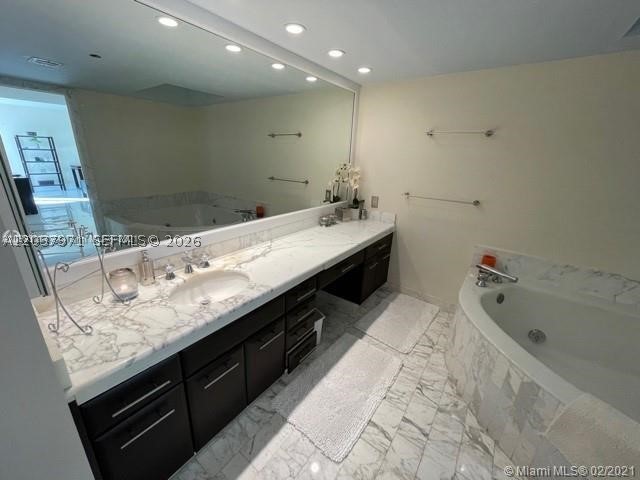 TURNBERRY ISLE CONDO - Residential Lease
