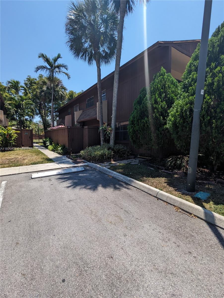 SNAPPER VILLAGE CONDO PHA - Residential Lease