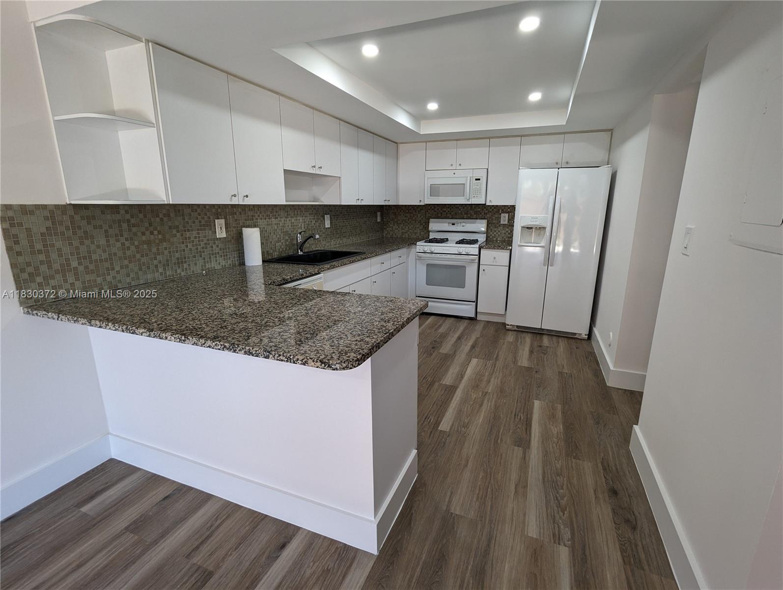 SNAPPER VILLAGE CONDO PHA - Residential Lease