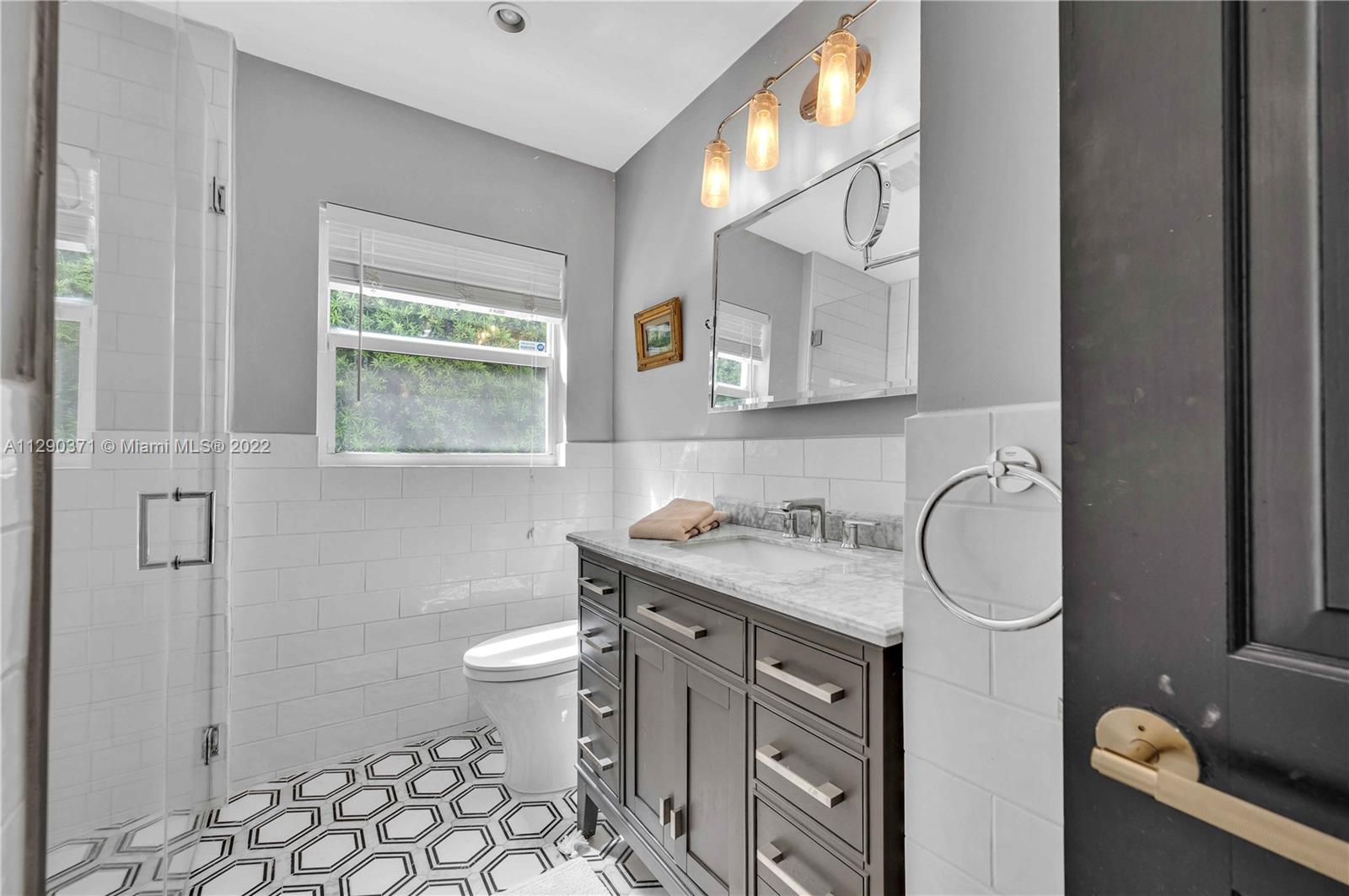 LAKE VIEW SUB - Residential Lease