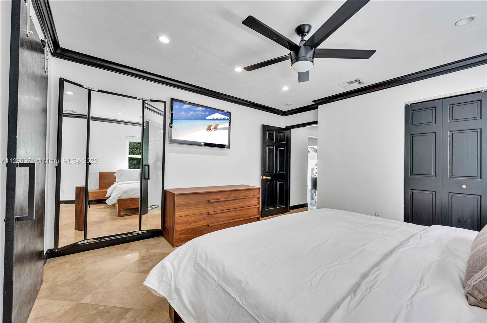 LAKE VIEW SUB - Residential Lease