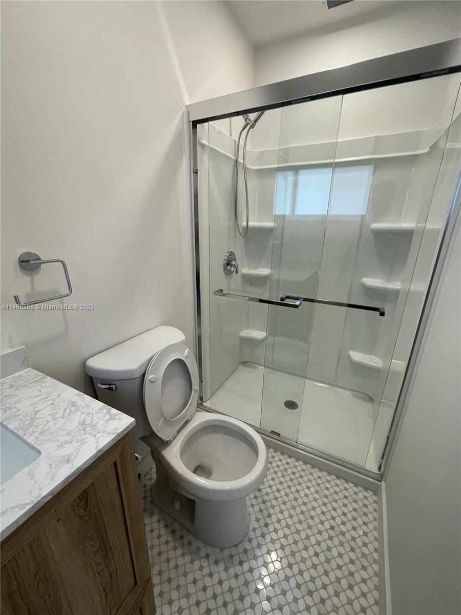 C GABLES RIVIERA SEC 12 - Residential Lease