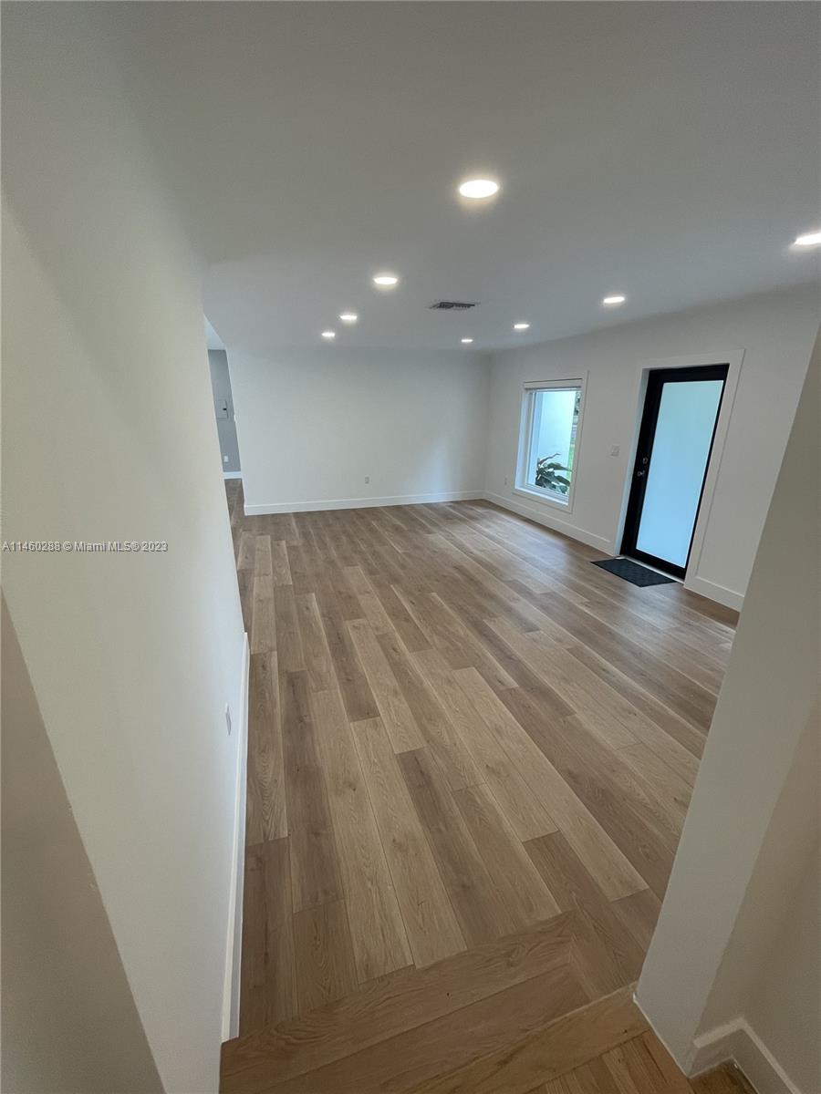 C GABLES RIVIERA SEC 12 - Residential Lease