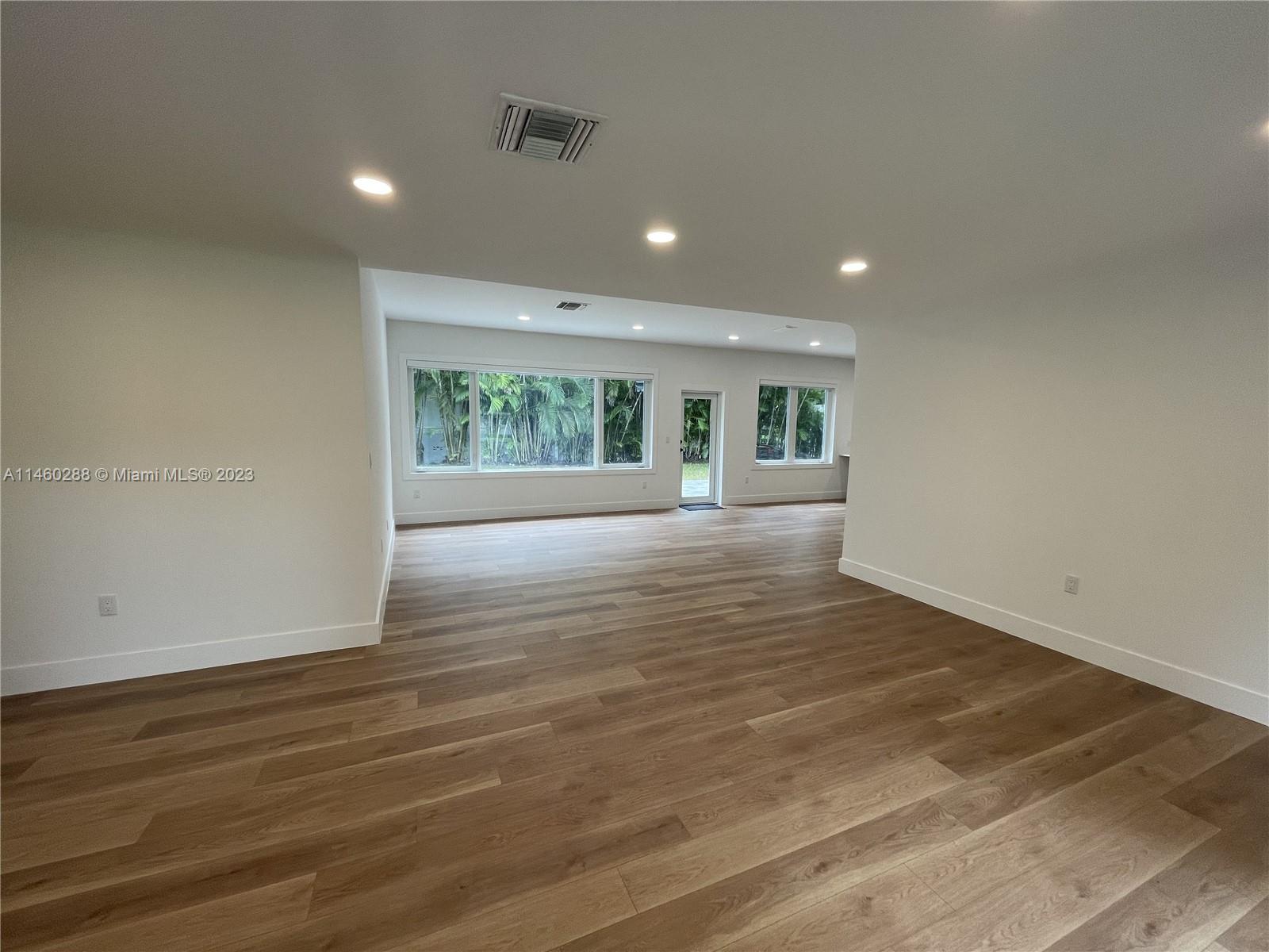 C GABLES RIVIERA SEC 12 - Residential Lease
