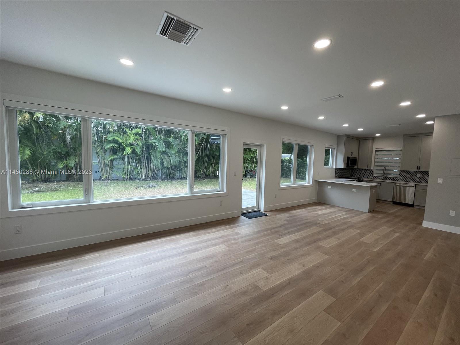 C GABLES RIVIERA SEC 12 - Residential Lease