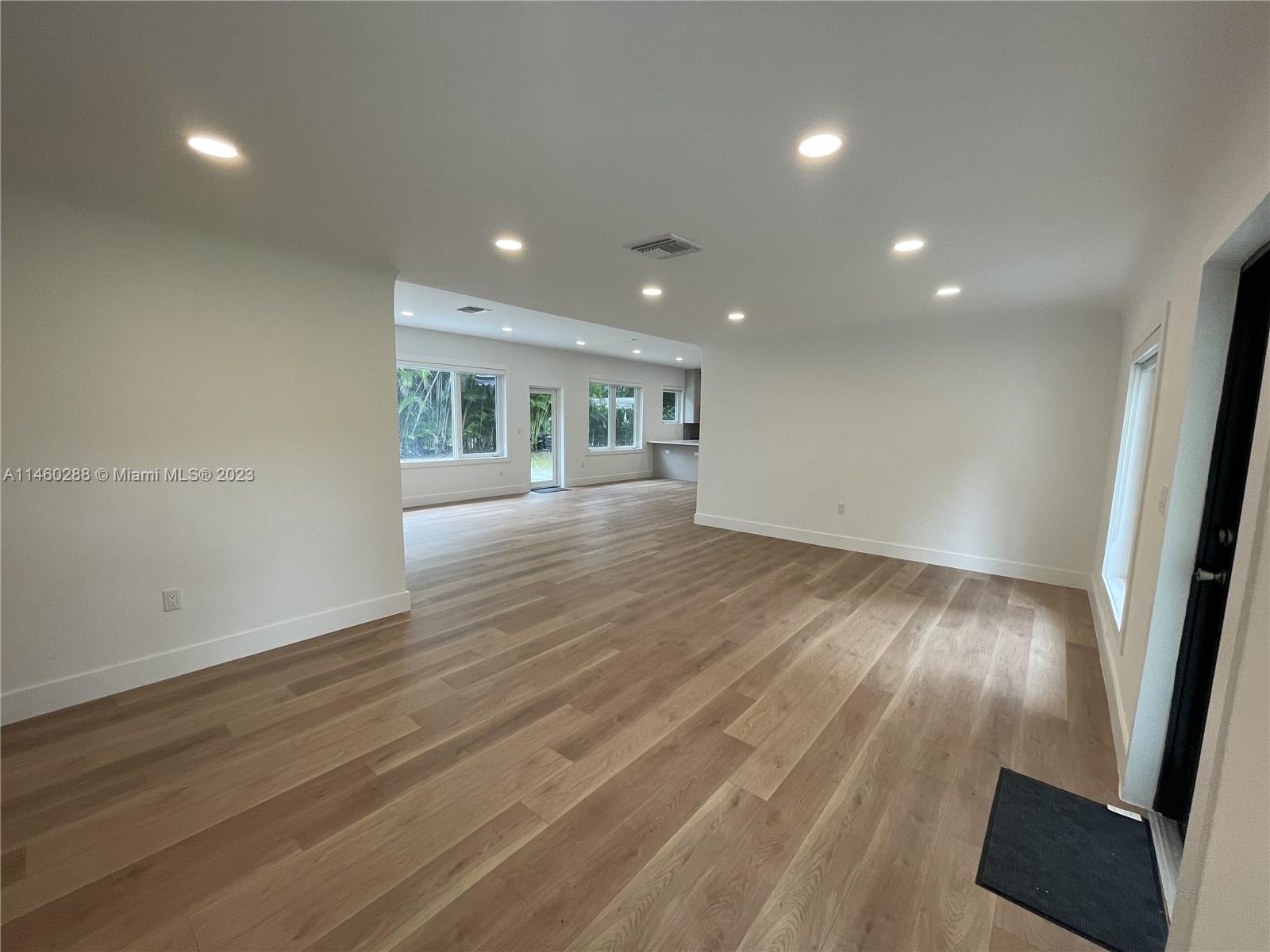 C GABLES RIVIERA SEC 12 - Residential Lease