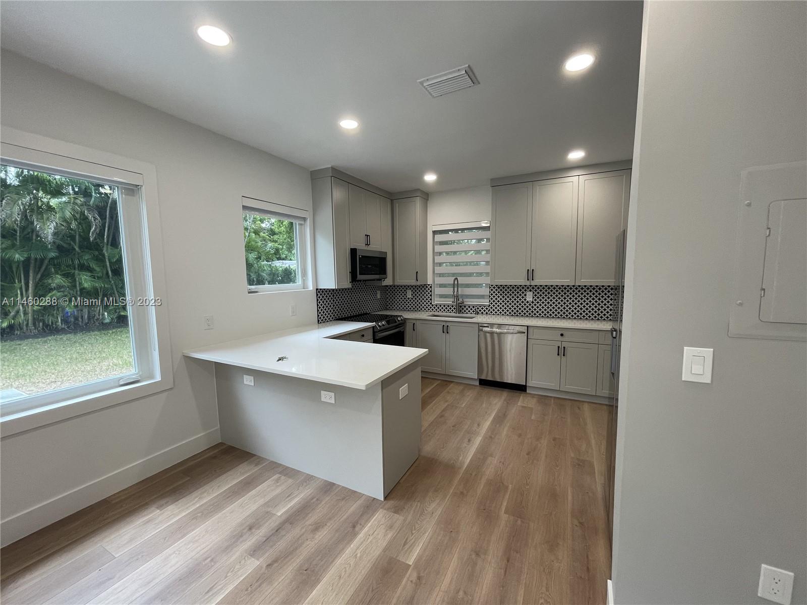 C GABLES RIVIERA SEC 12 - Residential Lease