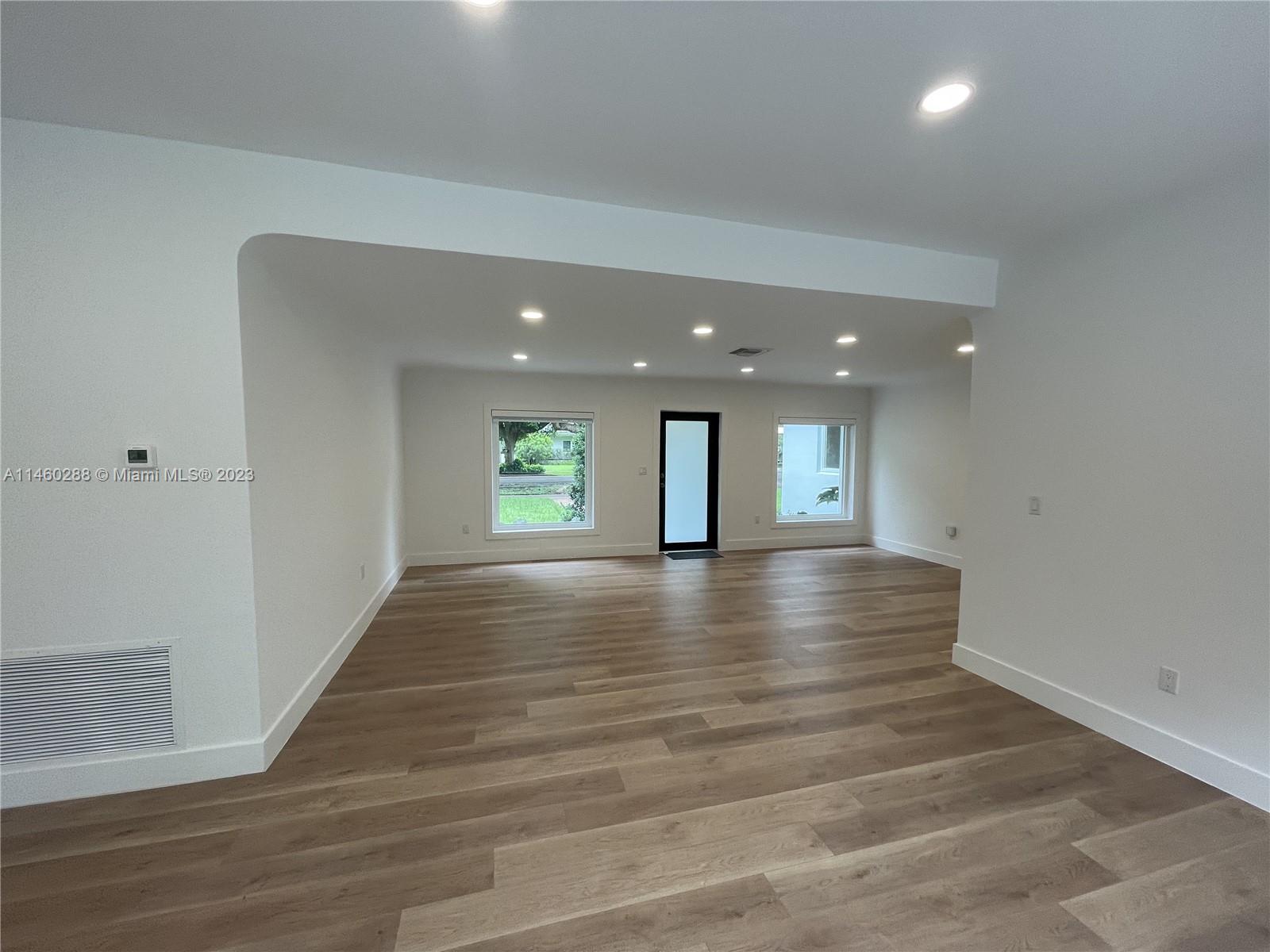 C GABLES RIVIERA SEC 12 - Residential Lease