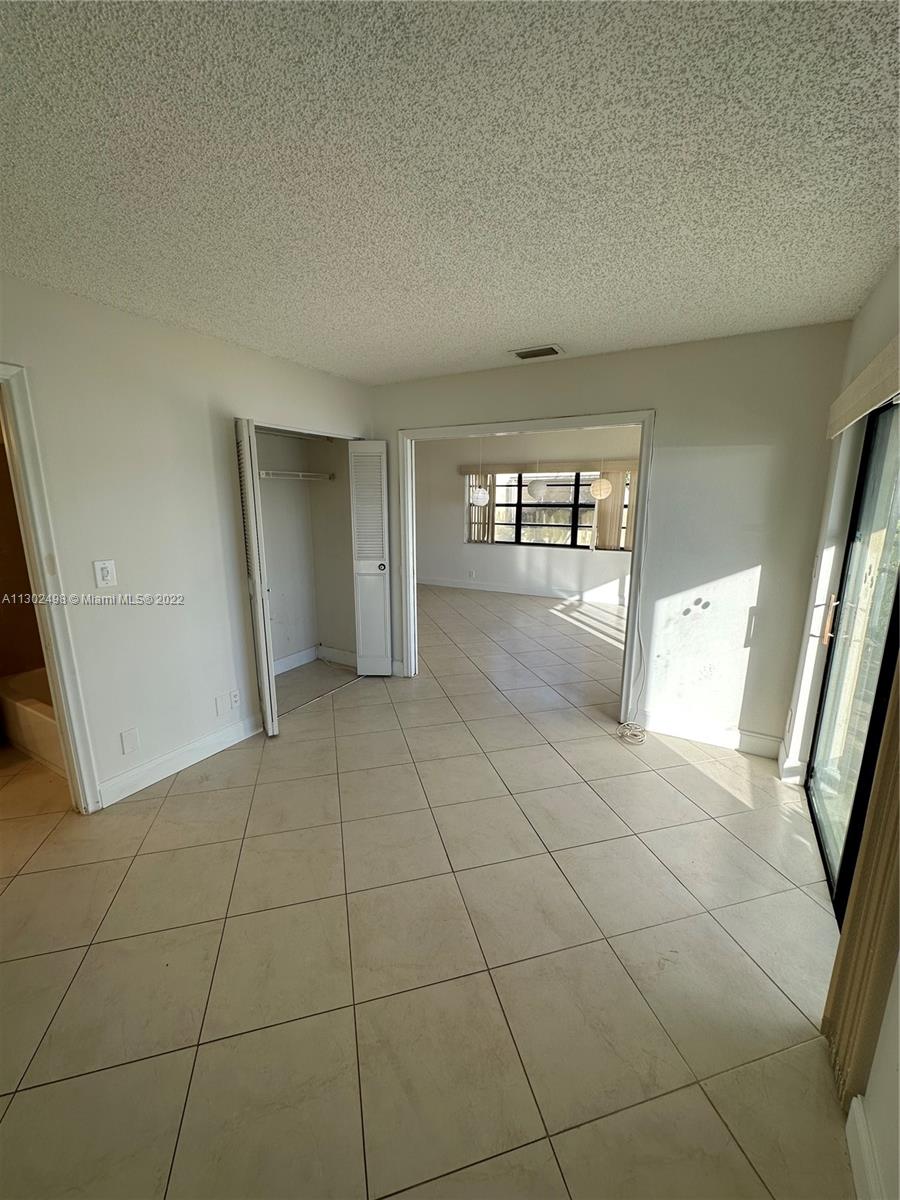 WOODLAKE ISLES - Residential