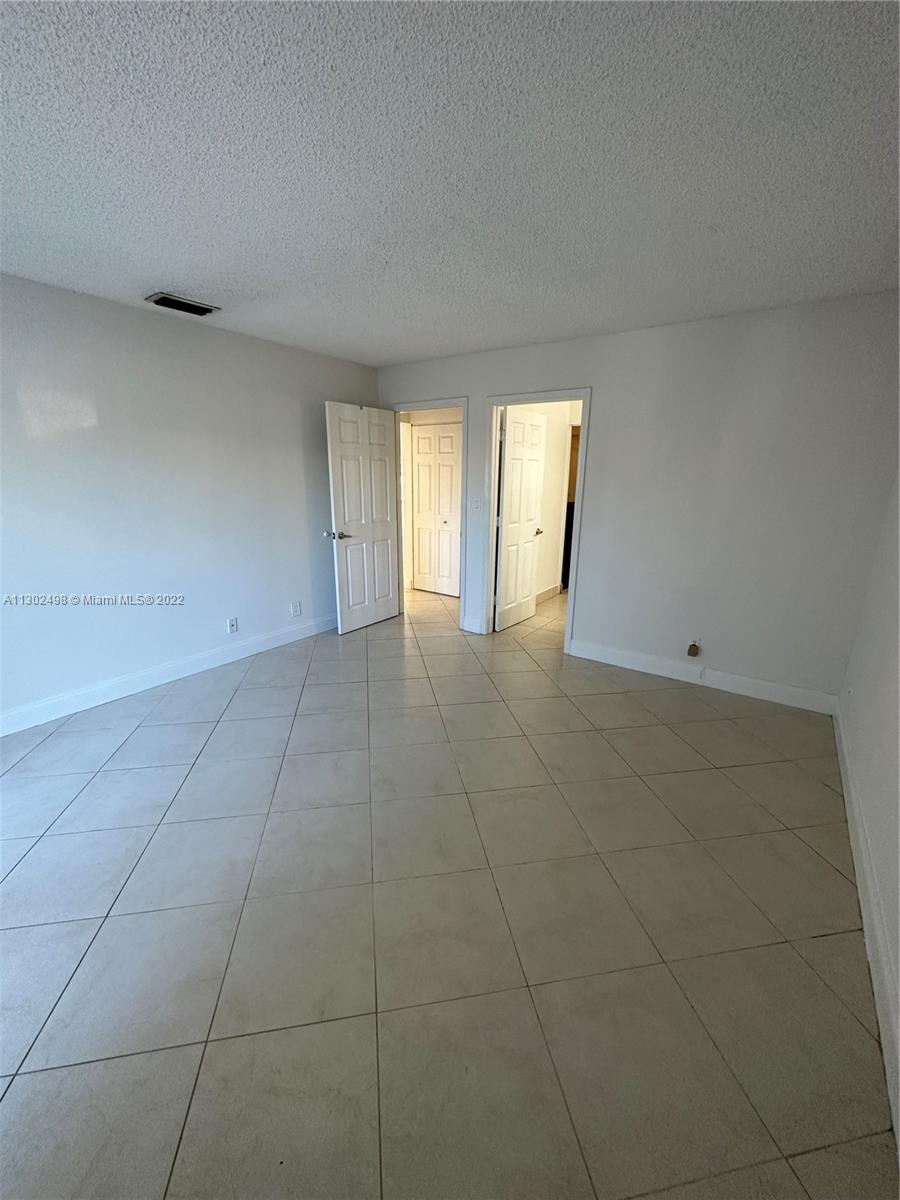 WOODLAKE ISLES - Residential