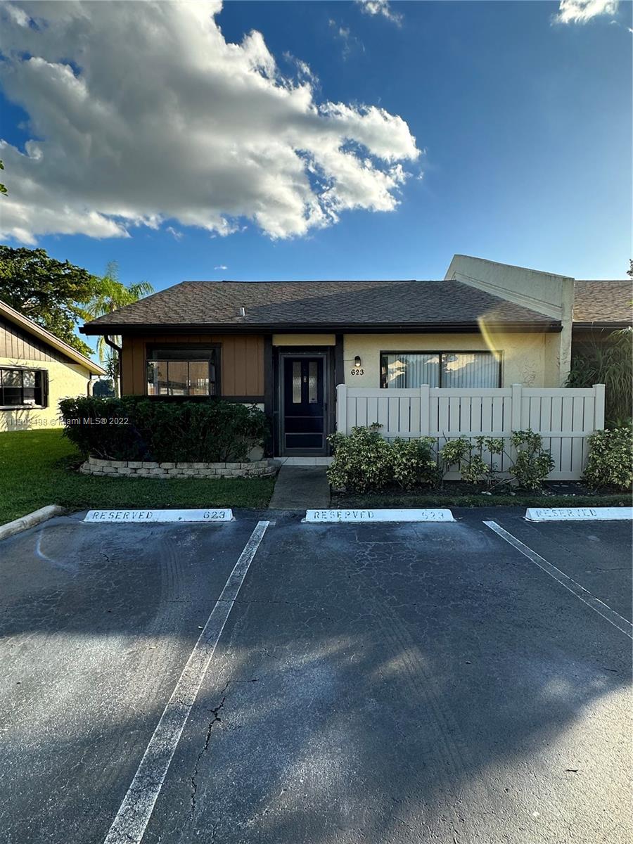 WOODLAKE ISLES - Residential