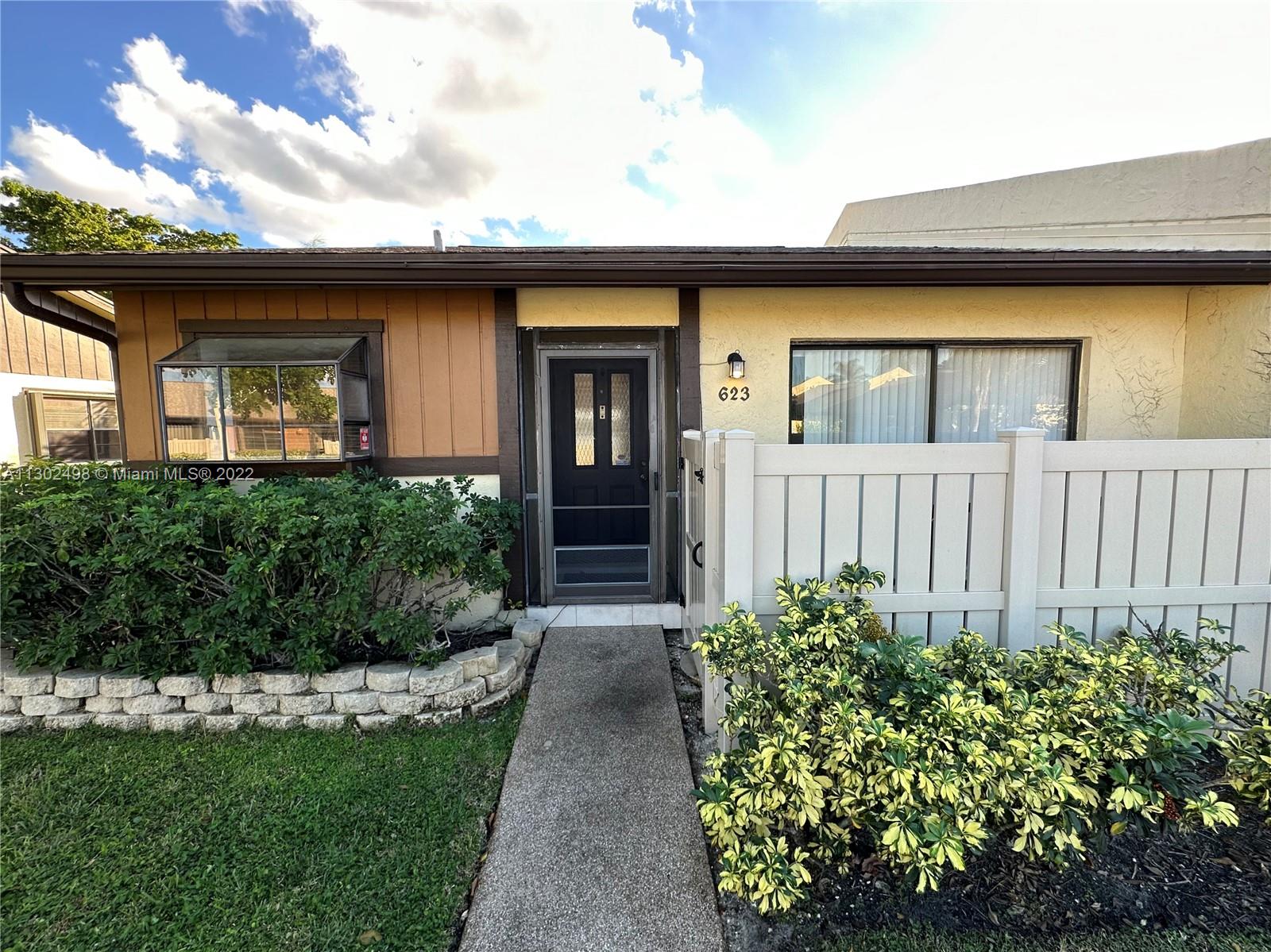 WOODLAKE ISLES - Residential