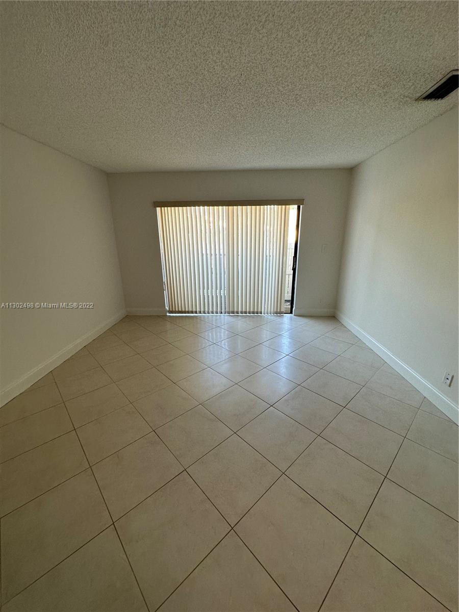 WOODLAKE ISLES - Residential
