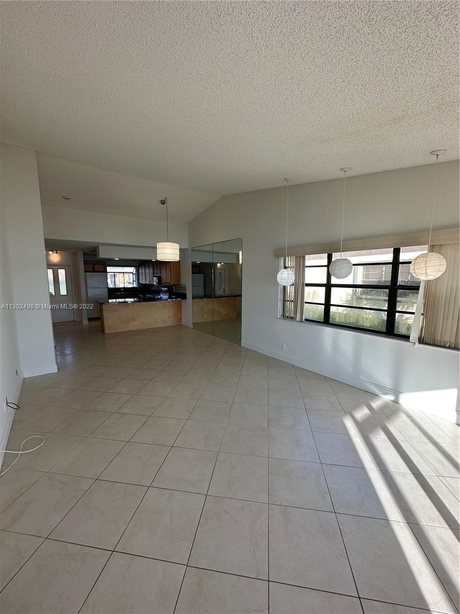 WOODLAKE ISLES - Residential