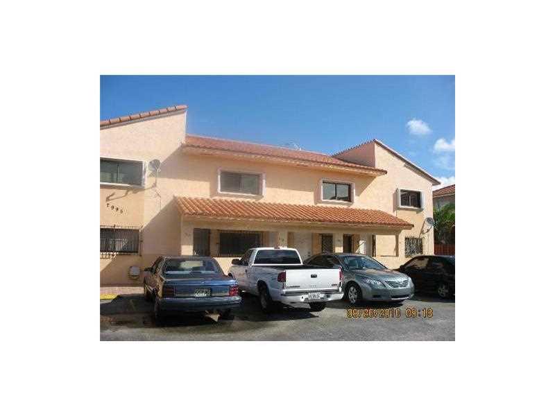 Beautiful Condo in a great location. Kitchen and bathrooms were remodeled less than a year ago, making this a wonderful property to live in or rent out. Very central, close to shopping, grocery, and much more. Priced to sell, act fast! SEE ATTACHED CONDO  QUESTIONNAIRE, BUYER MUST HAVE AT MINIMUM 75% LTV IF FINANCED.