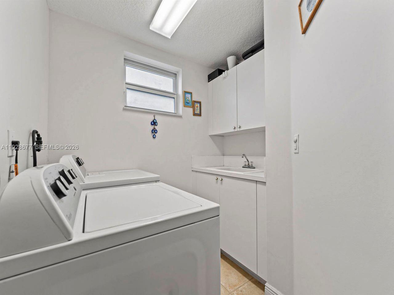 CAPTIVA CONDO B - Residential