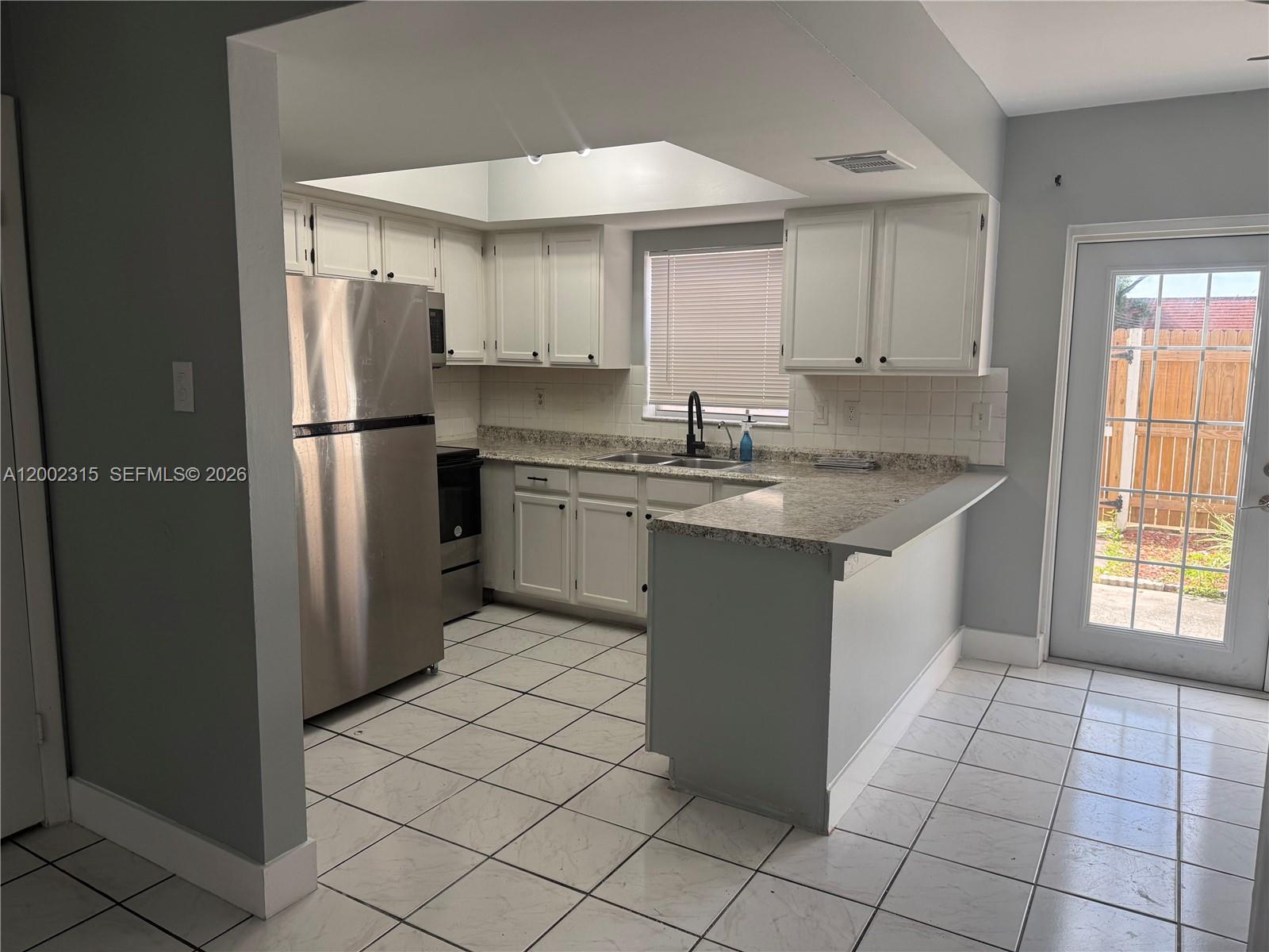 TAM OSHANTER GARDENS FAMI - Residential