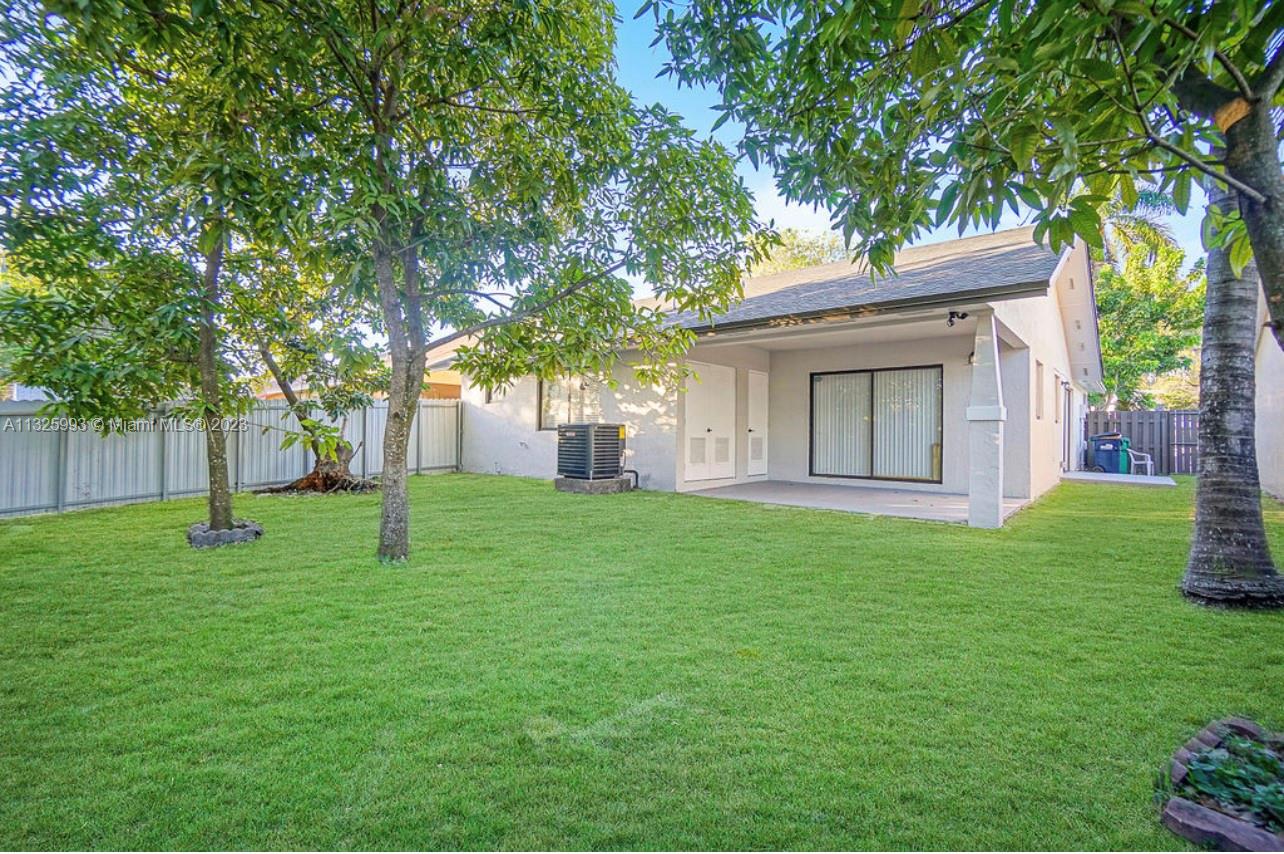 OLD CUTLER HOMES - Residential