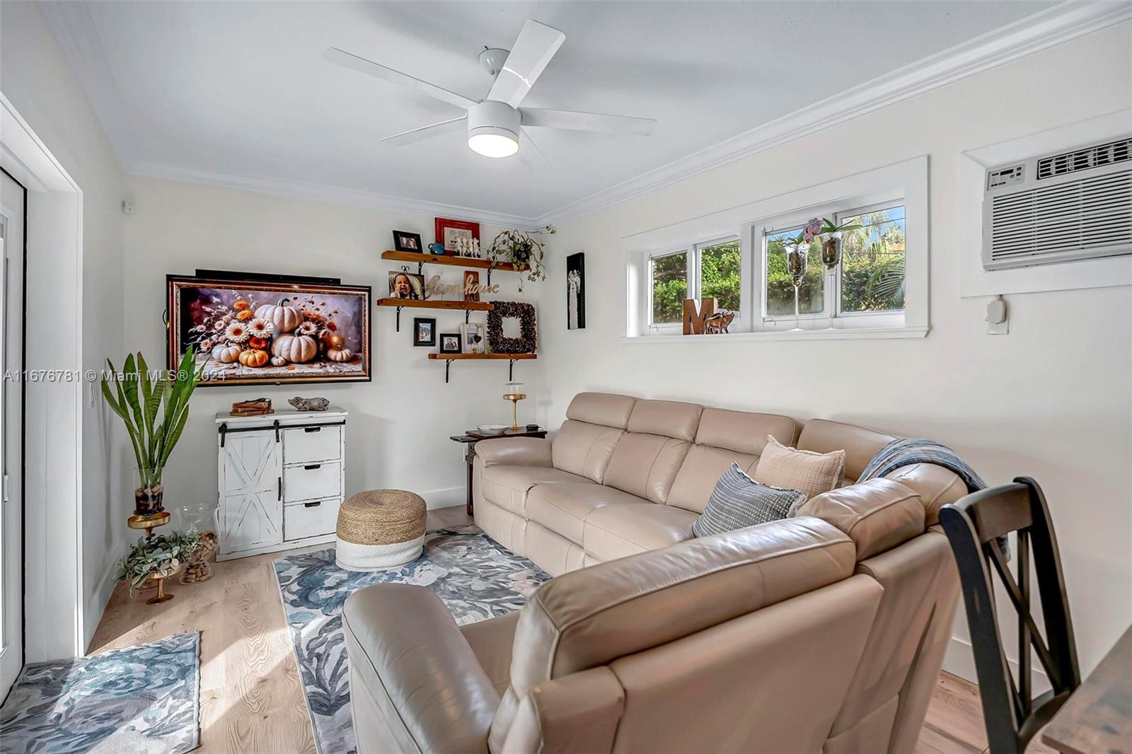 PALM SPRINGS NORTH SEC D - Residential Lease