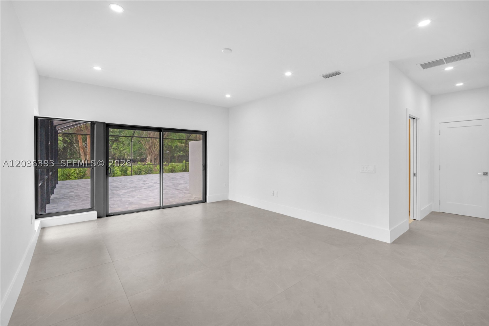 SILVER PALM CITY - Residential