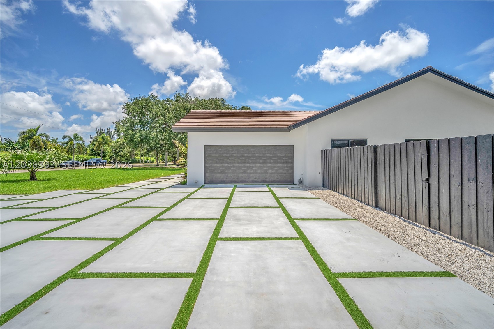 SILVER PALM CITY - Residential