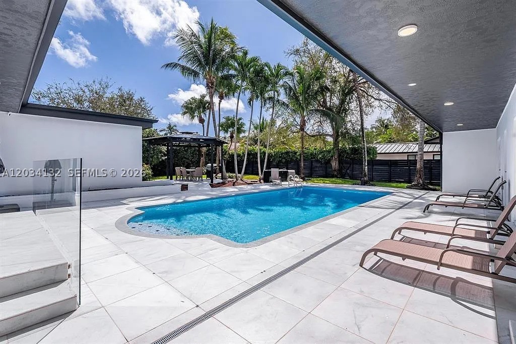 ALAN GROVE ESTATES FIRST - Residential