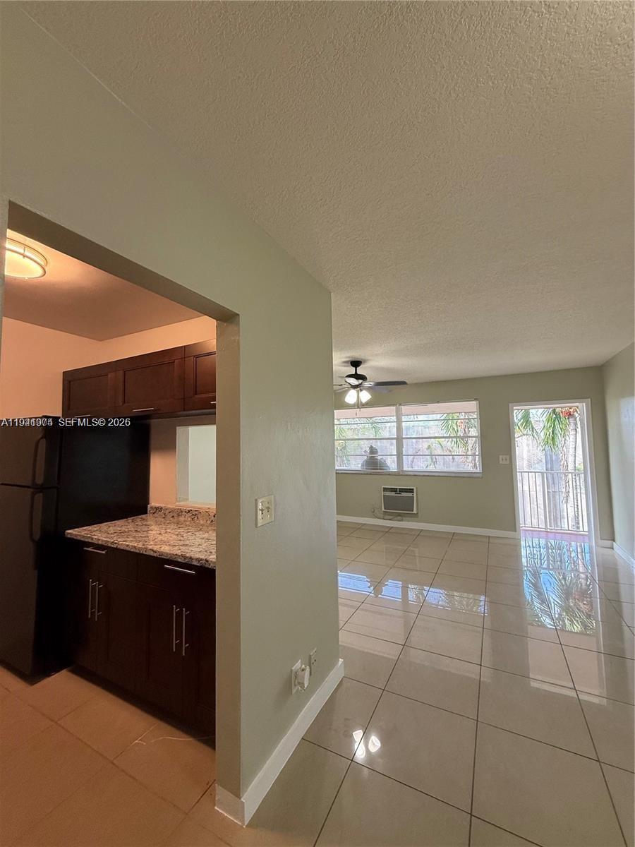 TOWN COLONY CONDO - Residential