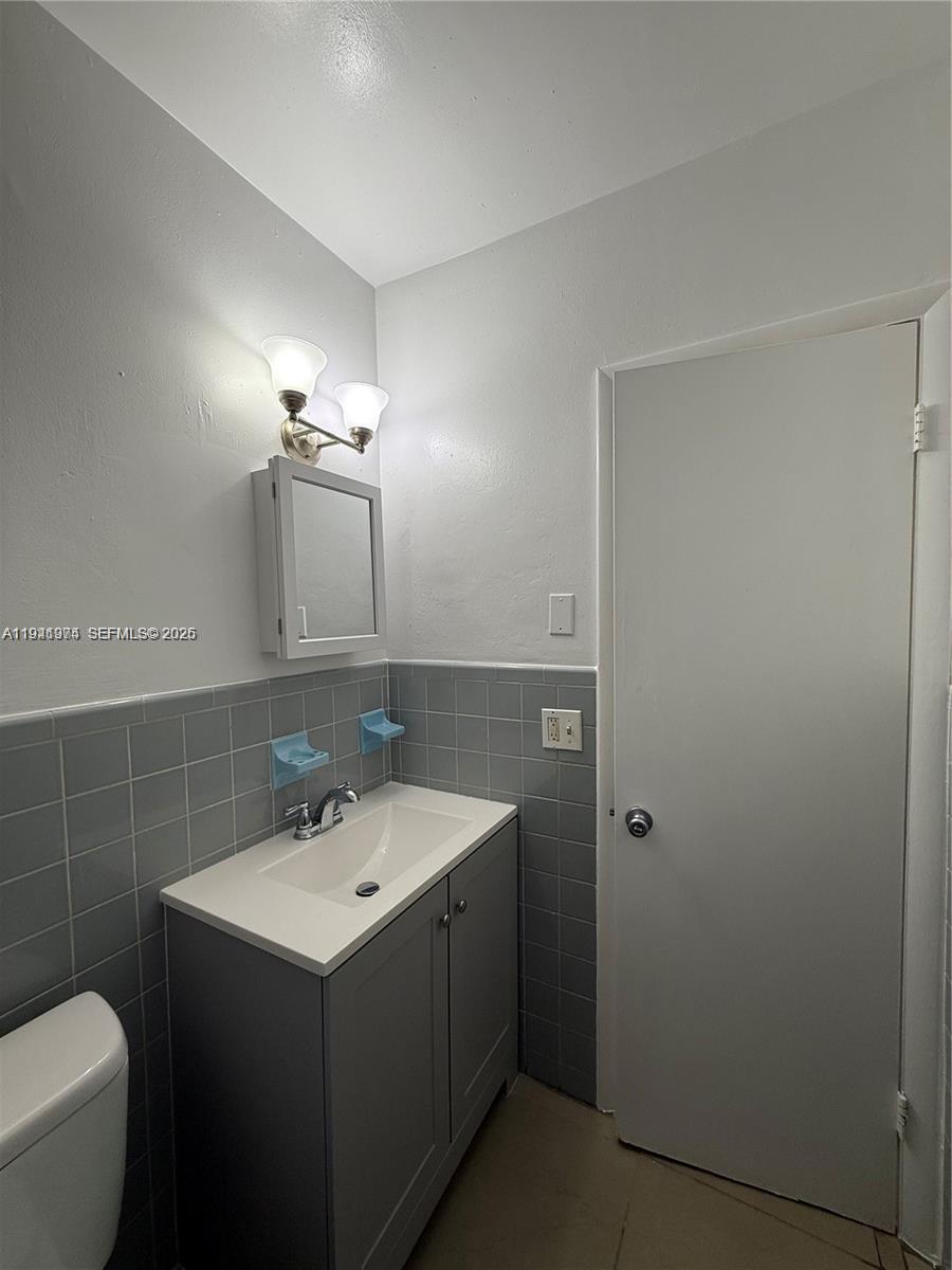 TOWN COLONY CONDO - Residential