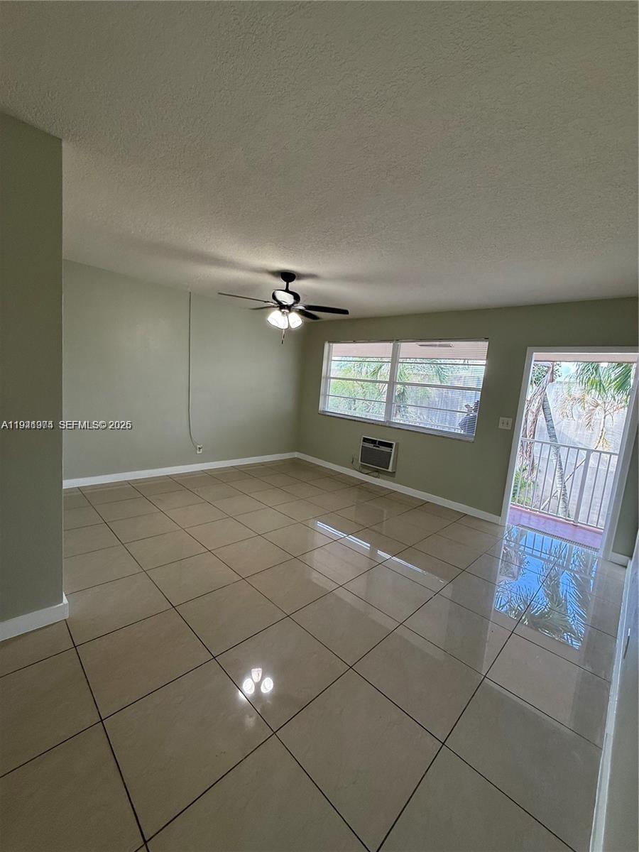 TOWN COLONY CONDO - Residential