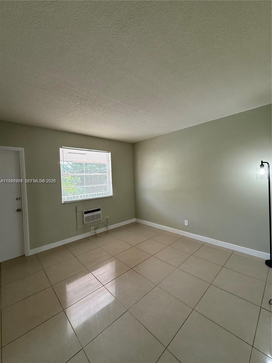 TOWN COLONY CONDO - Residential
