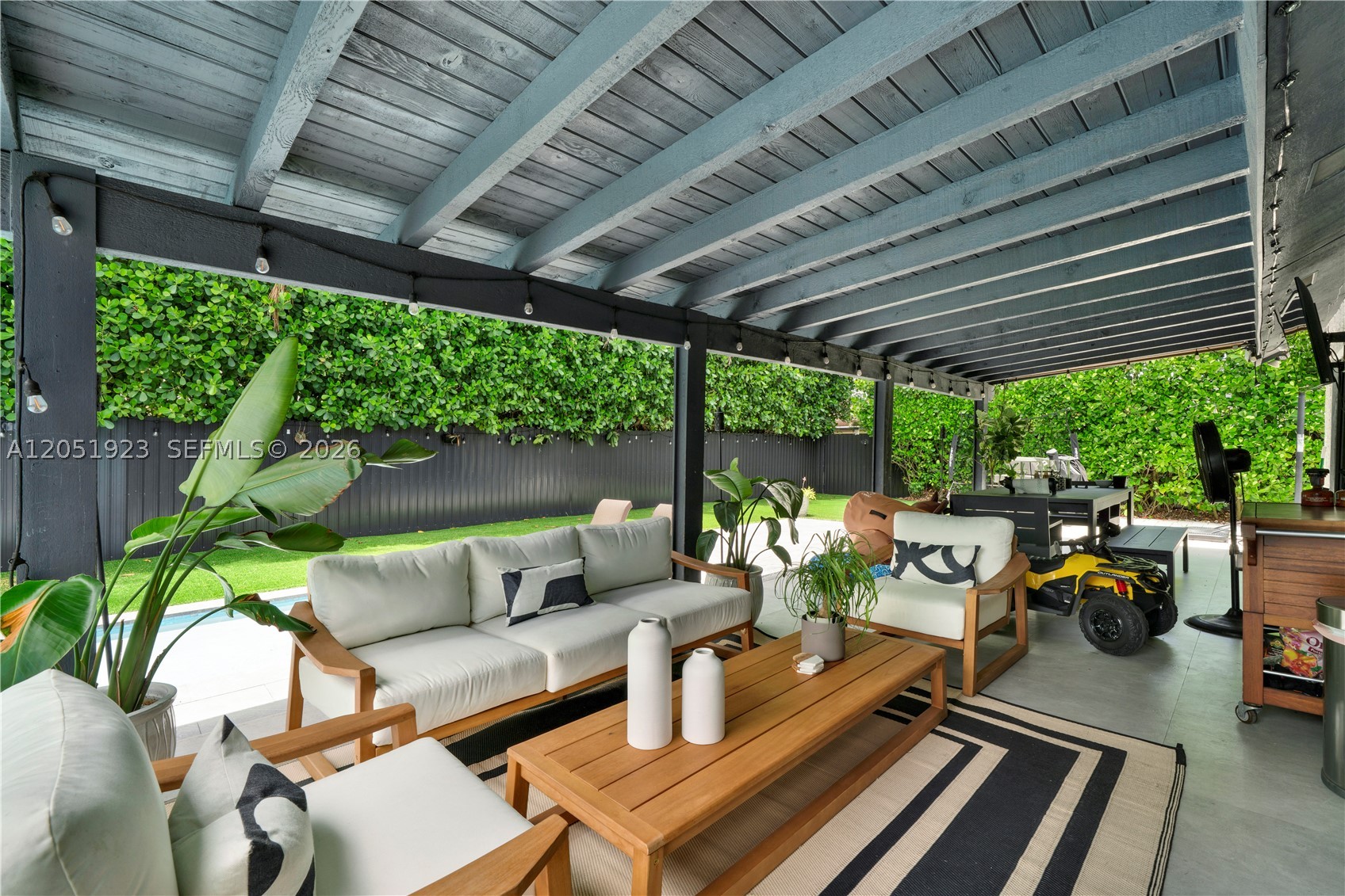 CALUSA CLUB ESTATES 5TH A - Residential