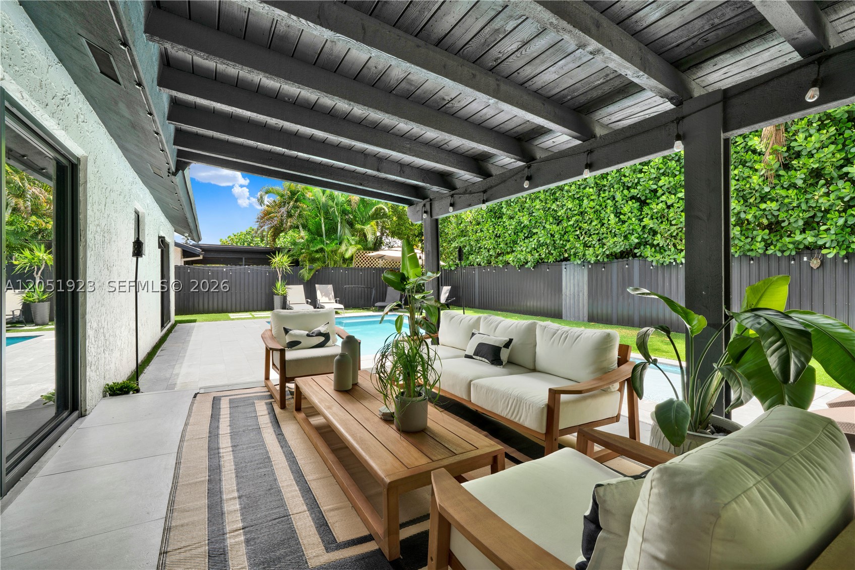CALUSA CLUB ESTATES 5TH A - Residential