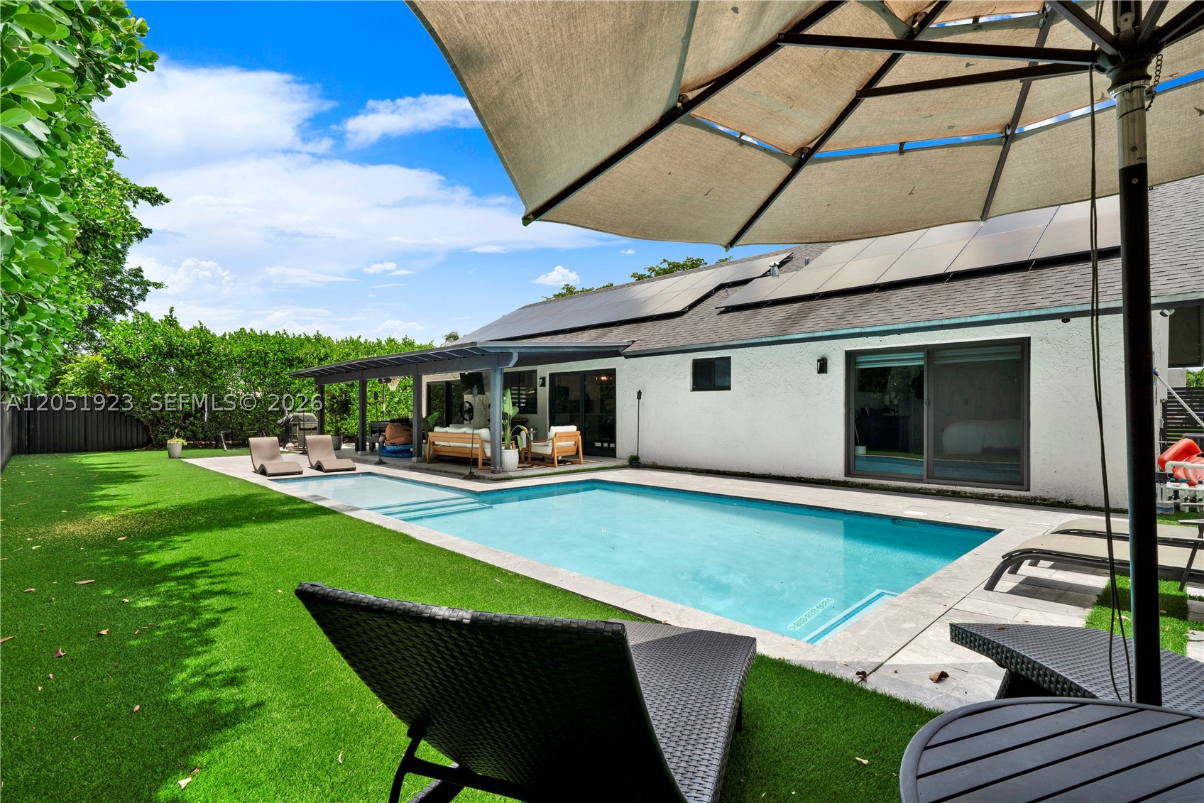 CALUSA CLUB ESTATES 5TH A - Residential