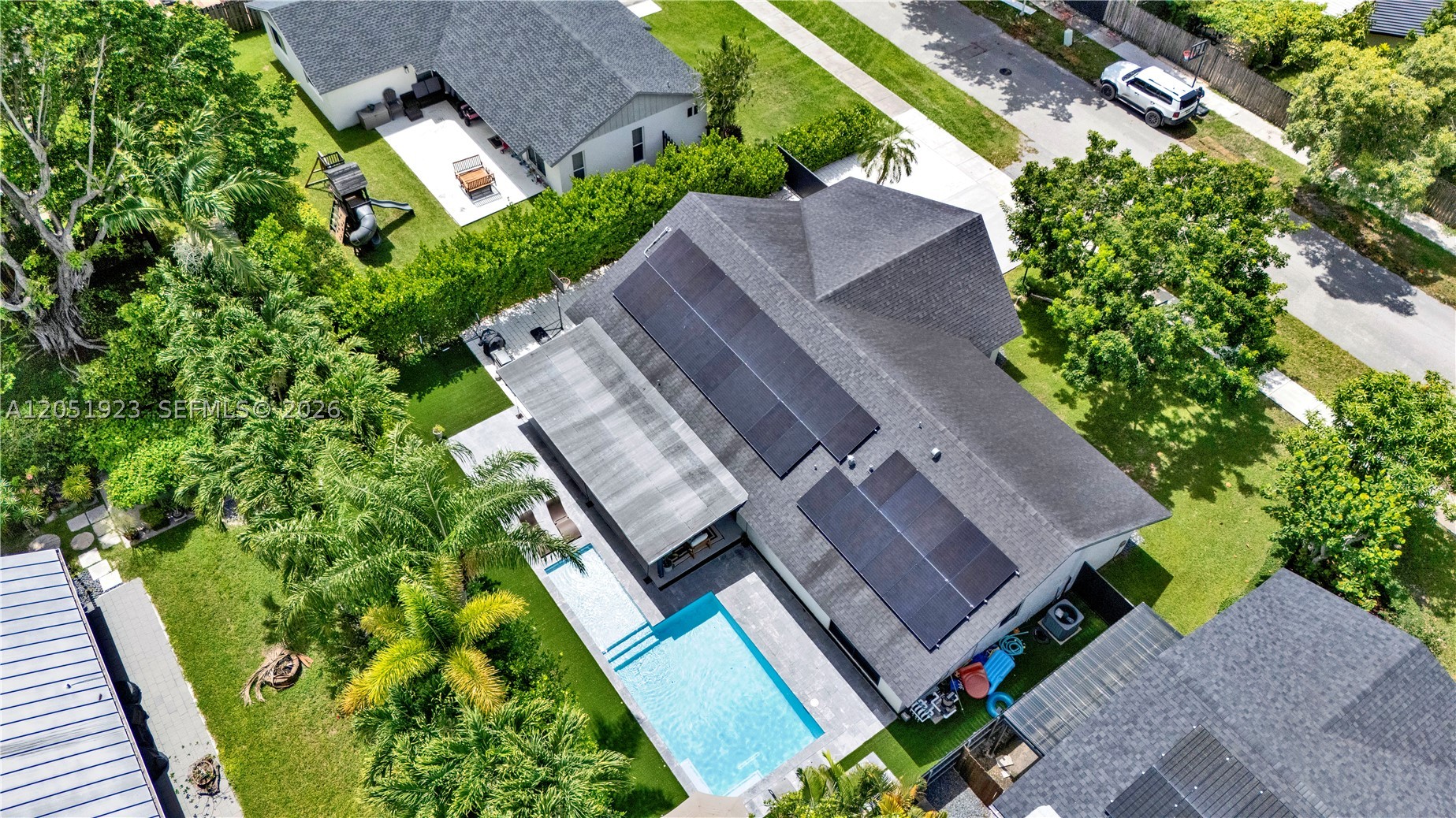 CALUSA CLUB ESTATES 5TH A - Residential