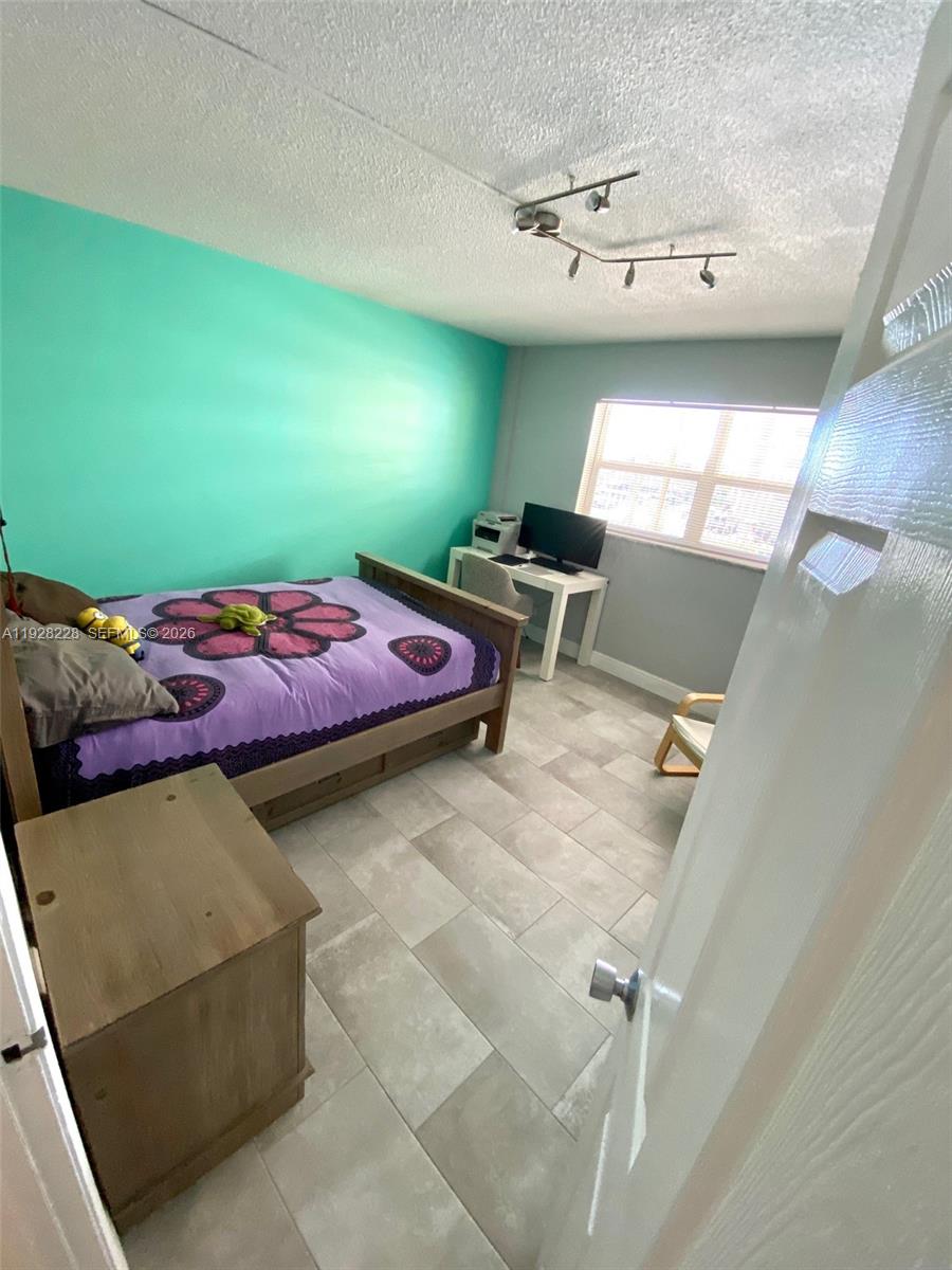 PARK LAYNE TOWERS CONDO - Residential